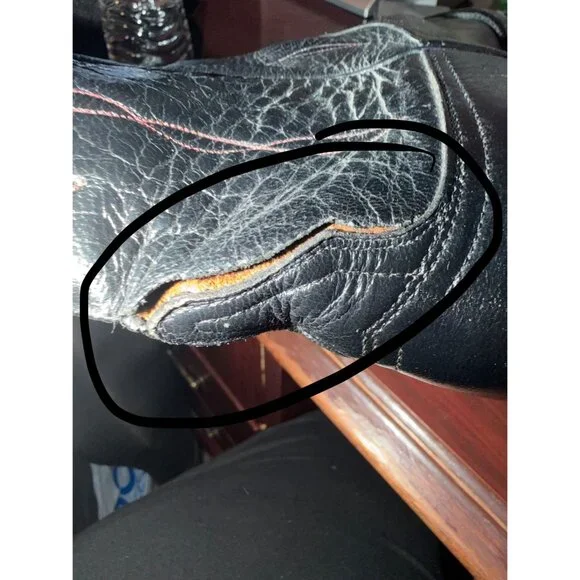 Lucchese Classics Star Inlay Cowboy Boots Black Leather USA Vintage 10.5 w/FLAW